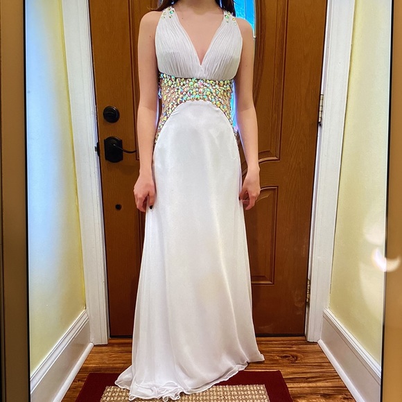 Alyce Paris Size 0 White Jeweled Formal Gown - Picture 3 of 10